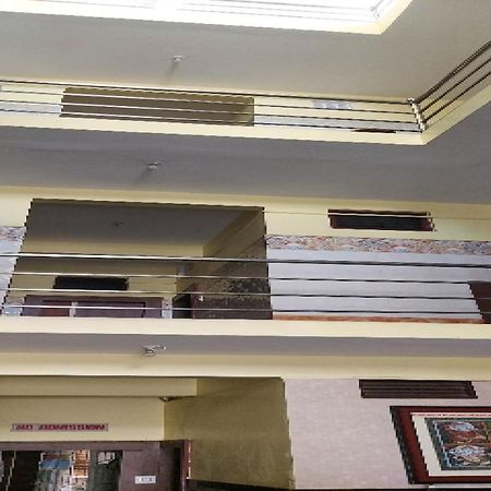 Spot On 73926 Hotel Anjanaa Puri Exterior foto